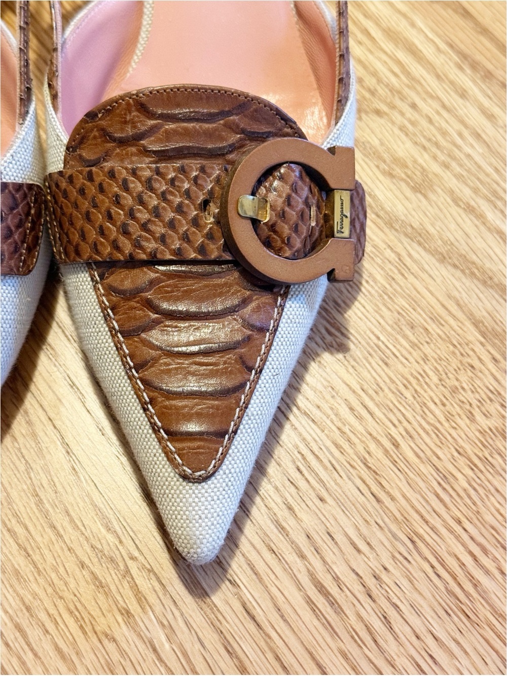 Salvatore Ferragamo Gancini Canvas & Python Slingback Pumps Made in Italy 9.5 - Picture 2 of 9